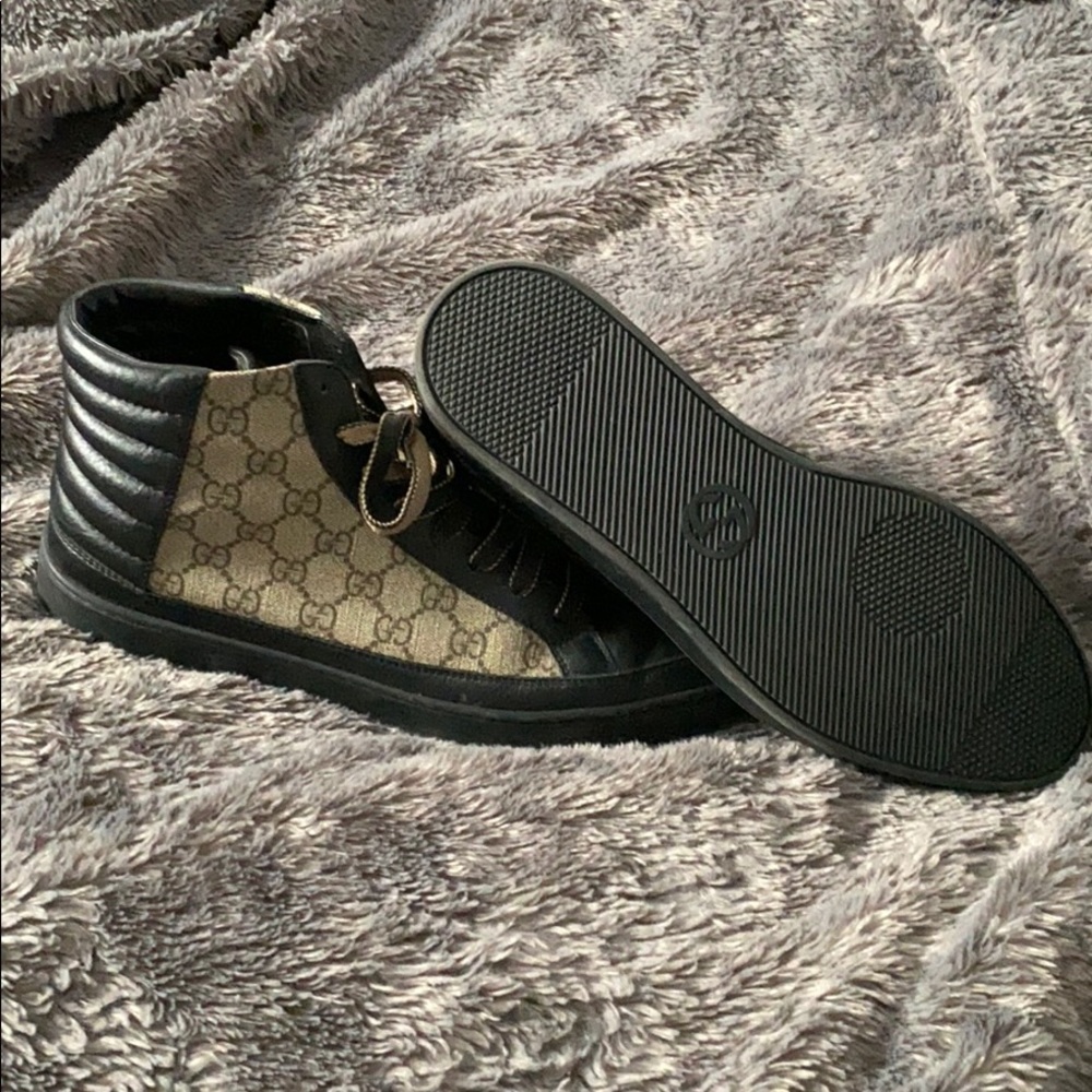Authentic Gucci shoes size11